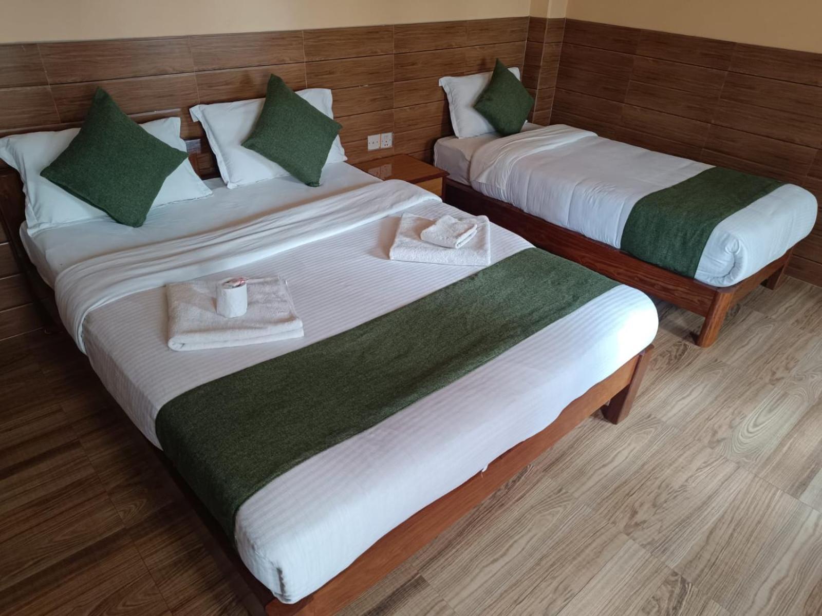 The Mountain House Pokhara Exterior foto