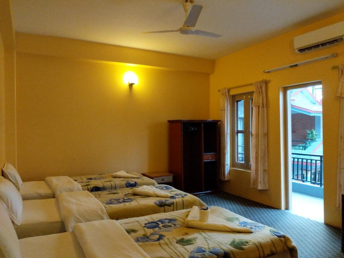 The Mountain House Pokhara Exterior foto
